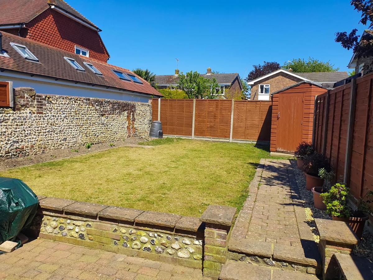 Vila Bright & Cosy - Jacuzzi - Log Burner - King Beds Tangmere Exteriér fotografie